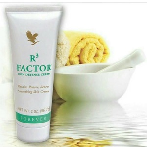 Kem dưỡng da chống nhăn R3 Factor Skin Defense Cream