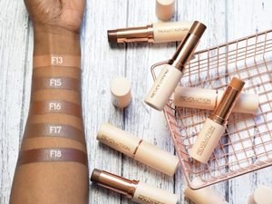 Medium makeup revolution face base foundation