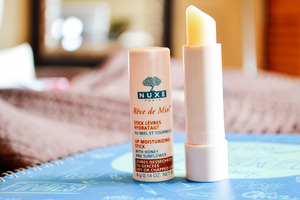 Nuxe Reve de Miel – Lip Moisturizing Stick