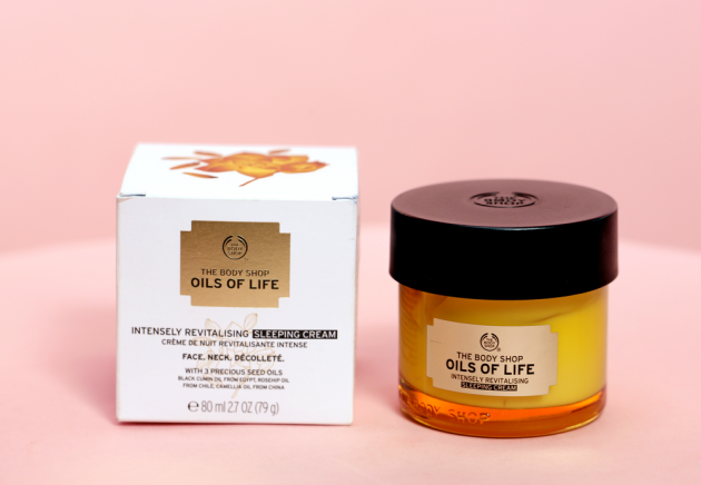 The body shop oils of life intensely revitalizing sleeping cream 3 630x436