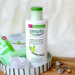  Simple Kind To Skin Purifying Cleansing Lotion 