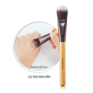 Medium co danh kem nen innisfree beauty tool foundation brush 7
