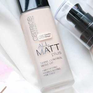 All Matt Plus Shine Control Make-Up Lasts Up To 18h