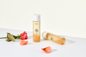 Medium real floral toner rose 01